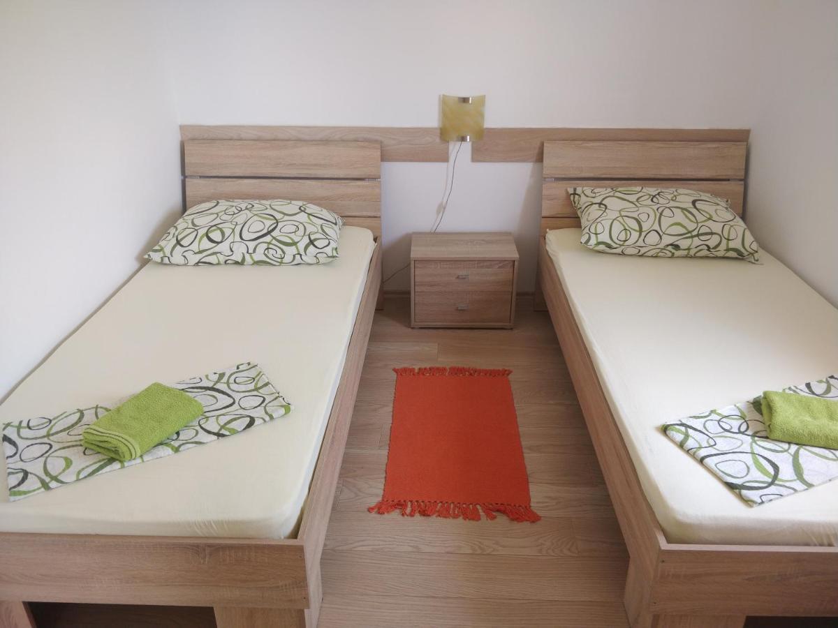 Apartments Booky 诺瓦利娅 外观 照片