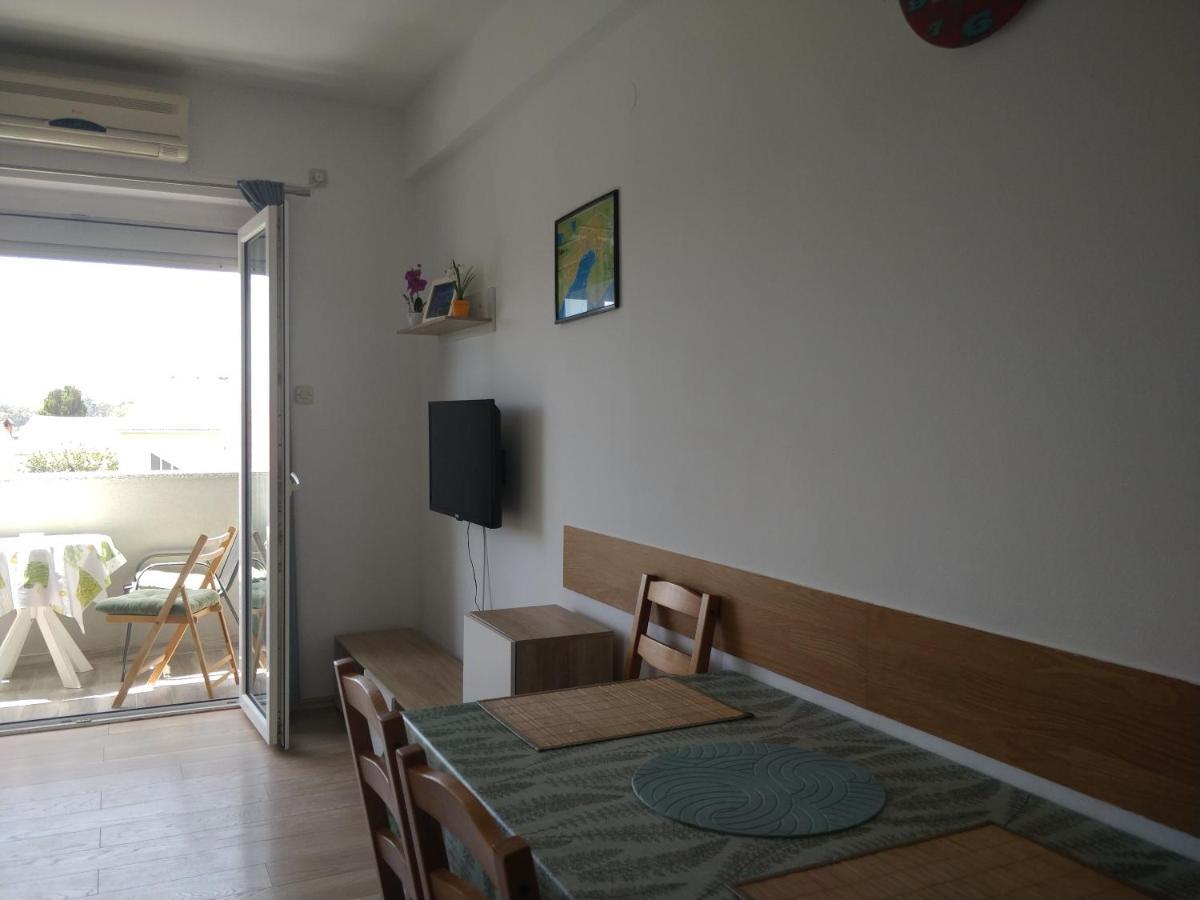 Apartments Booky 诺瓦利娅 外观 照片