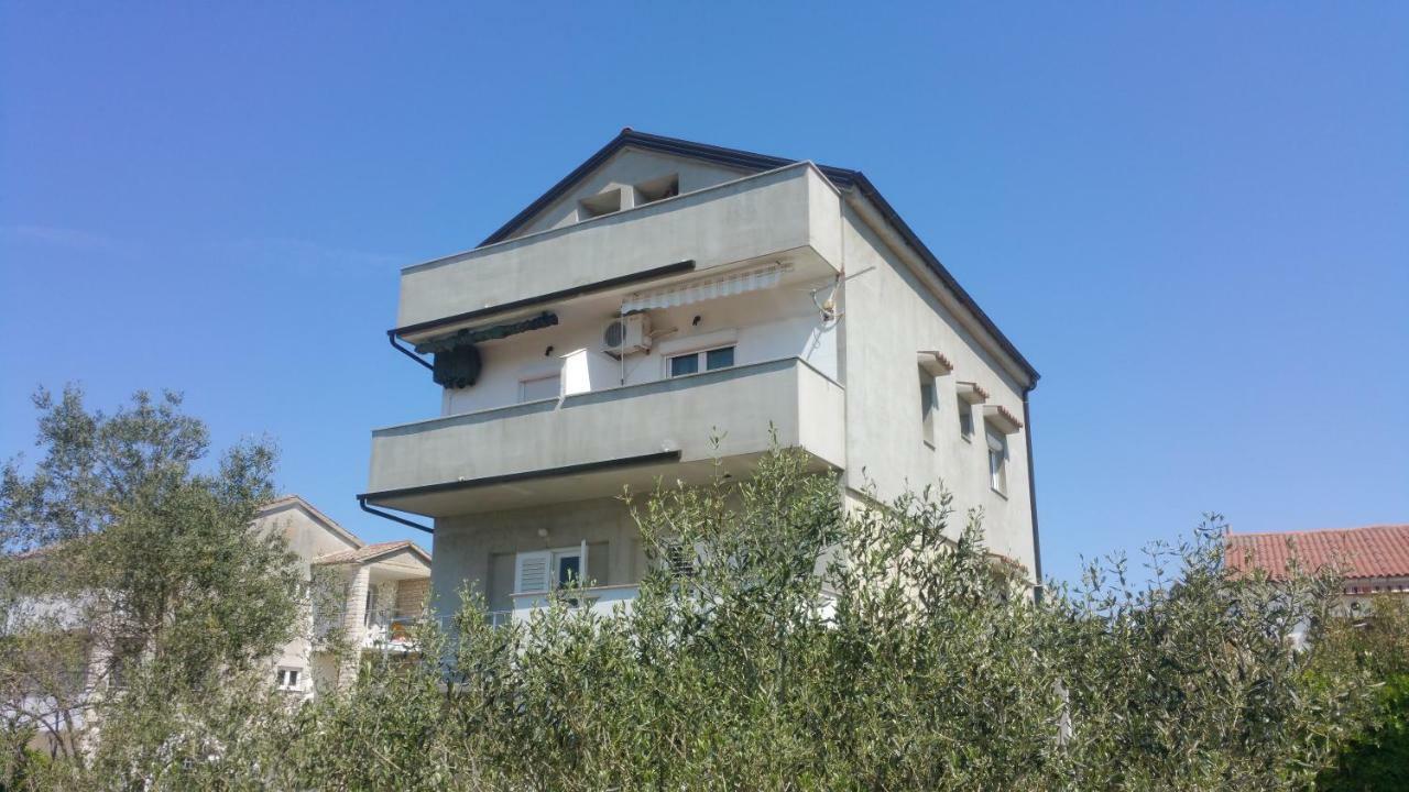 Apartments Booky 诺瓦利娅 外观 照片