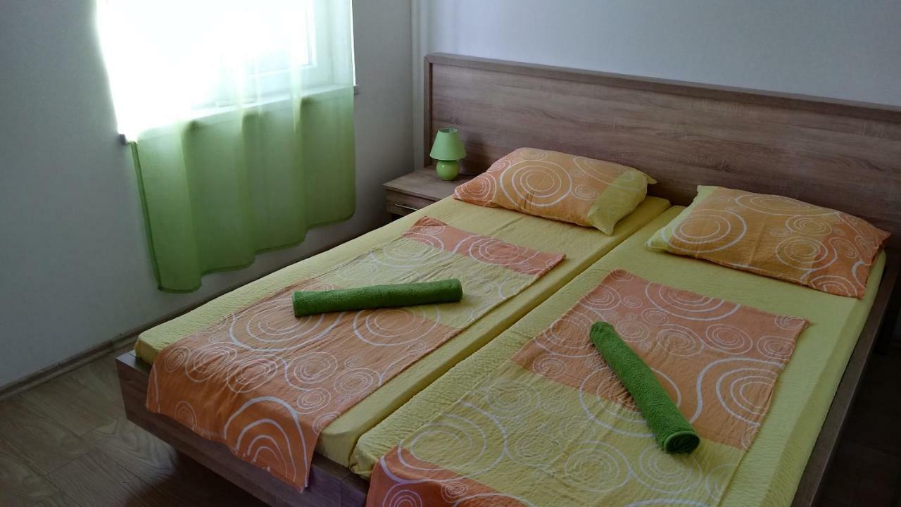 Apartments Booky 诺瓦利娅 外观 照片