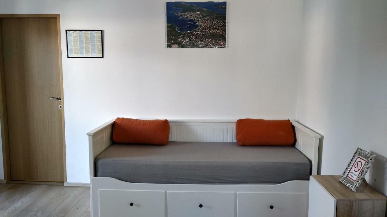 Apartments Booky 诺瓦利娅 外观 照片