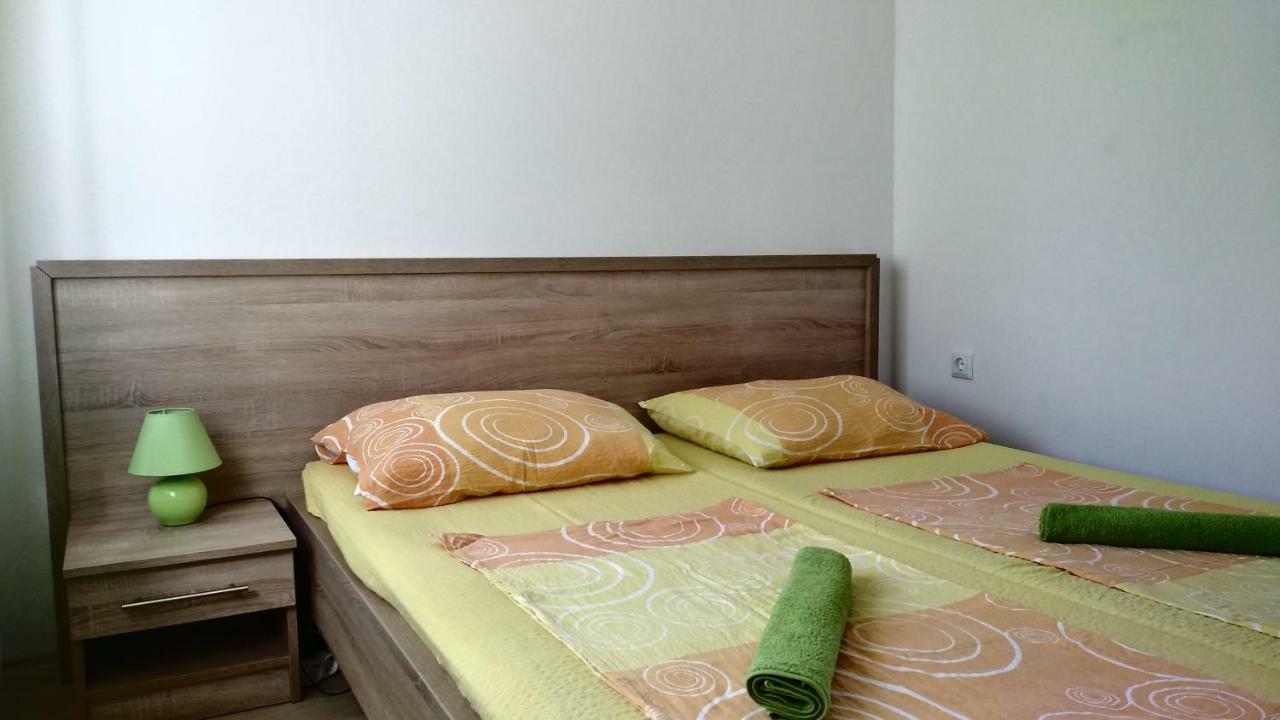Apartments Booky 诺瓦利娅 外观 照片