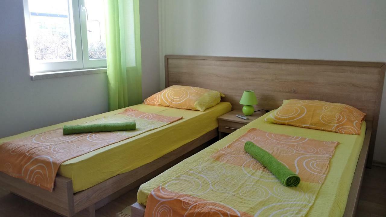 Apartments Booky 诺瓦利娅 外观 照片