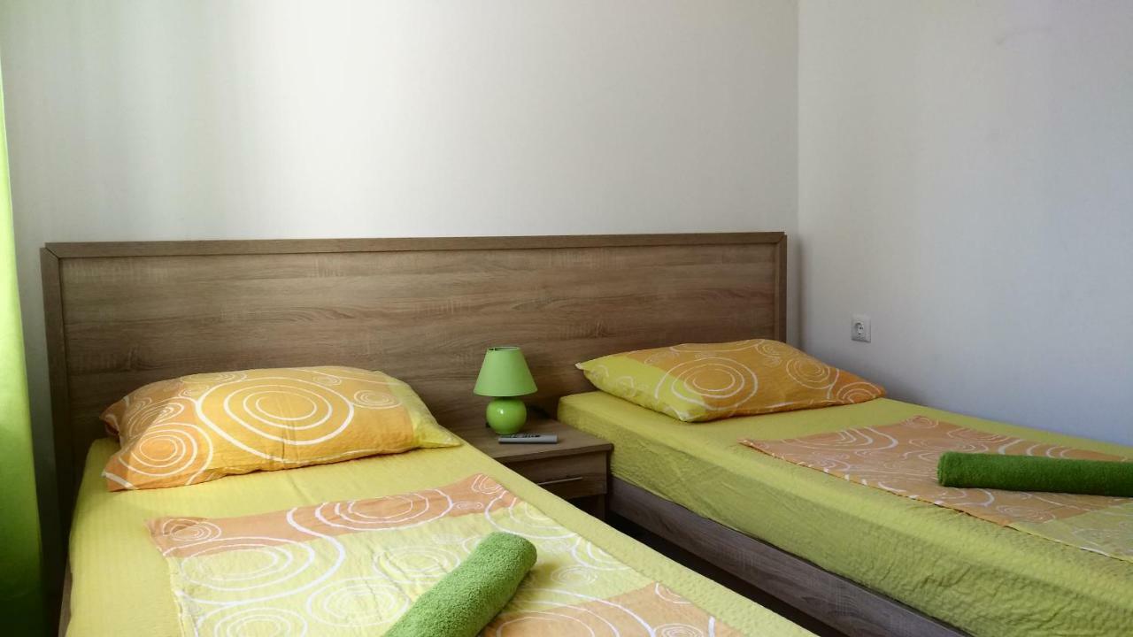 Apartments Booky 诺瓦利娅 外观 照片