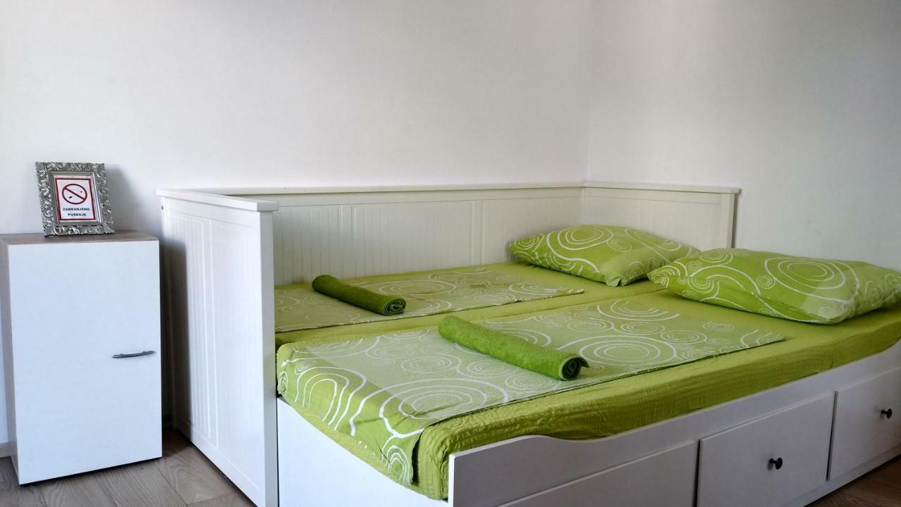 Apartments Booky 诺瓦利娅 外观 照片