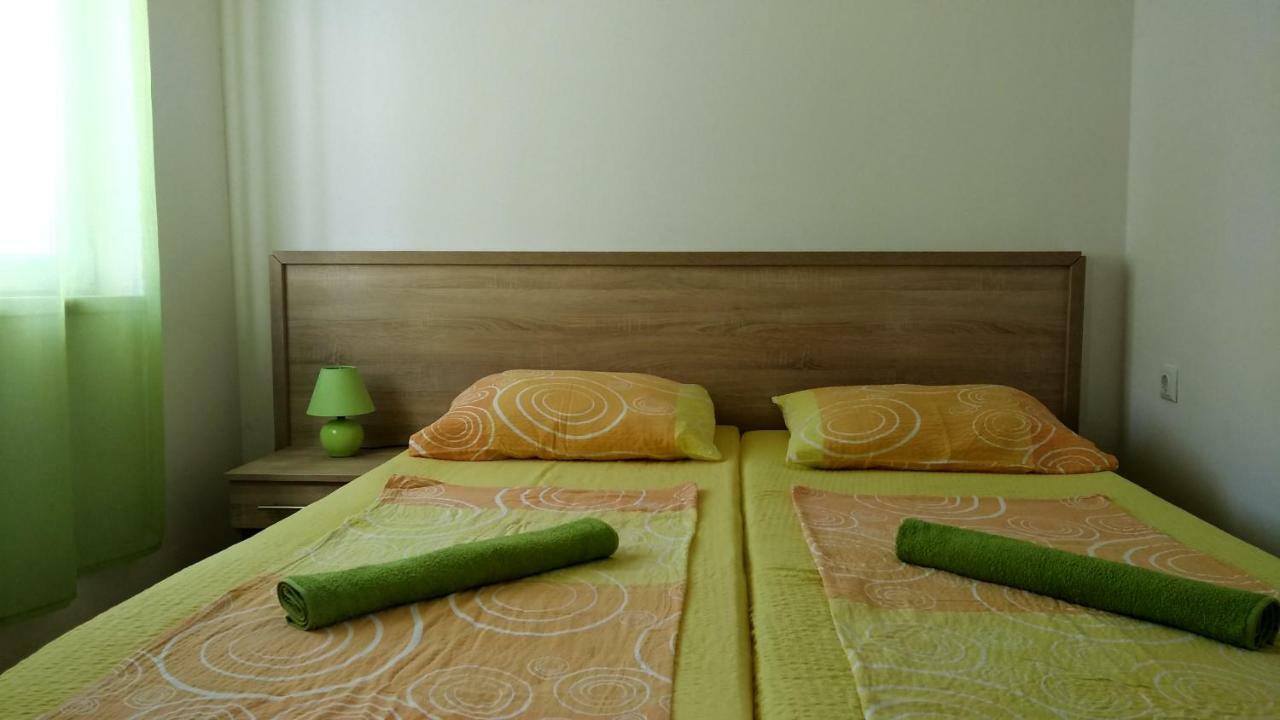 Apartments Booky 诺瓦利娅 外观 照片